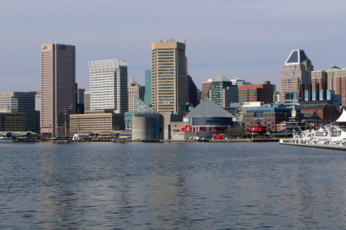 Baltimore Weathers Brisk Winds and Scattered Showers, Sunny Days Ahead