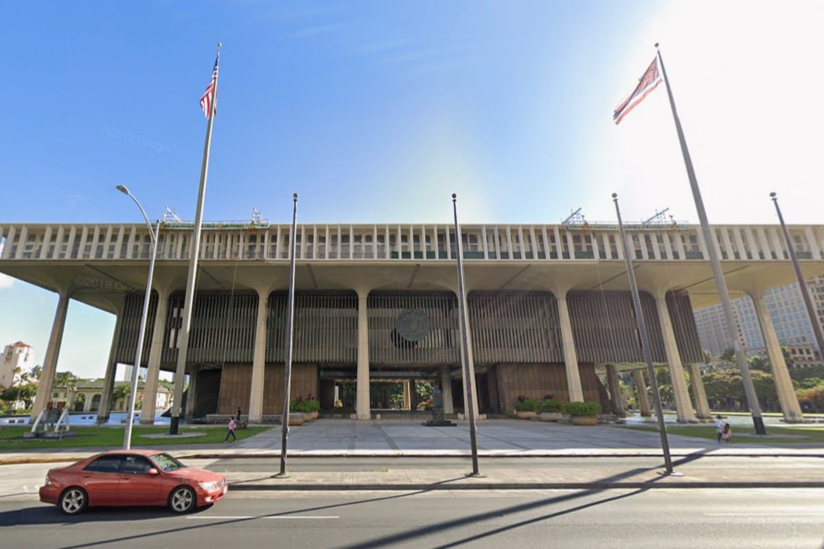 Hawaii Lawmakers Target Prediction Bets, Crypto Kiosks and Big Tech