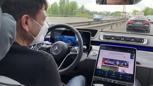 Autonomes Fahren: Wie Mercedes-Benz mit dem Drive Pilot die Staulangeweile vertreibt