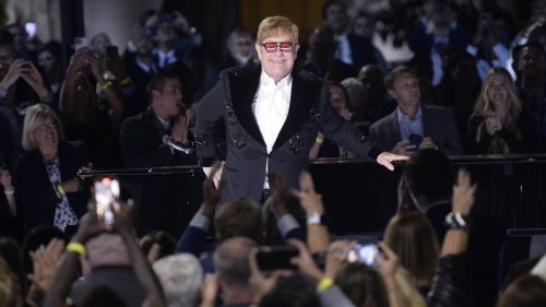 Privatdetektive und Abhörgeräte: Prinz Harry, Elton John und andere Prominente verklagen Zeitungsverlag