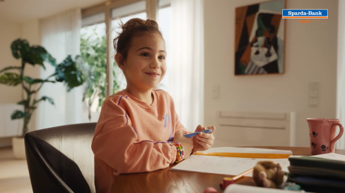 Für die Sparda Bank Berlin: Dojo liefert charmante Hommage an legendären Spießer-Spot der LBS - HORIZONT