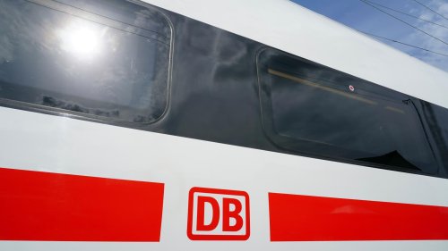 Kommunikation: Deutsche Bahn verstärkt mit neuem Podcast-Host ihr Digitalangebot