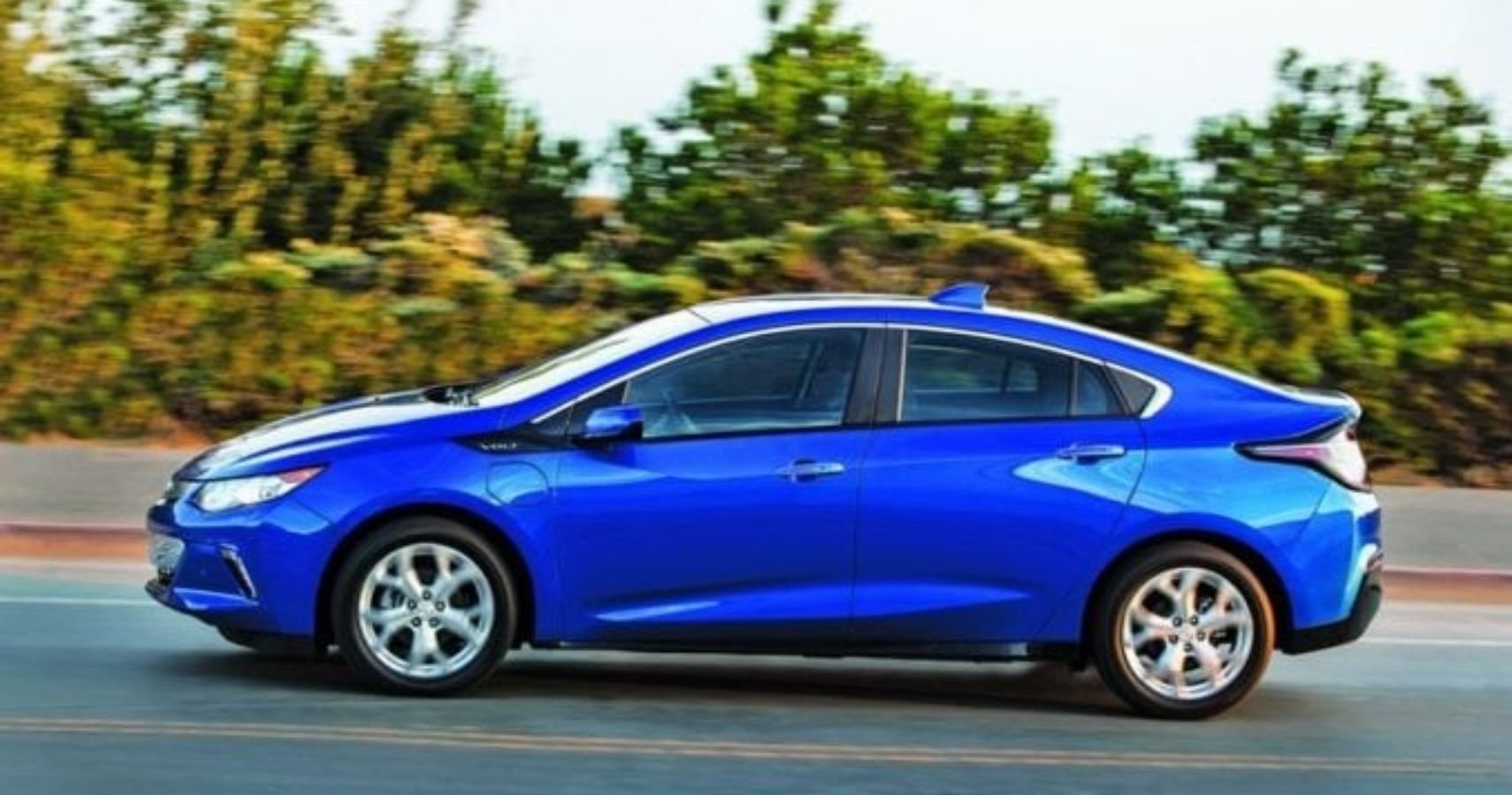8 Reasons Why We Like The Chevy Volt (2 Reasons Why We'll Never Buy One)