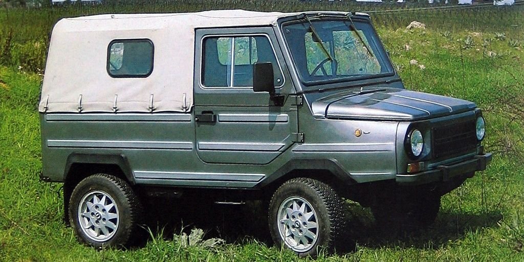 9 Ugliest Soviet Cars Of All Time (1 That's Stunning)