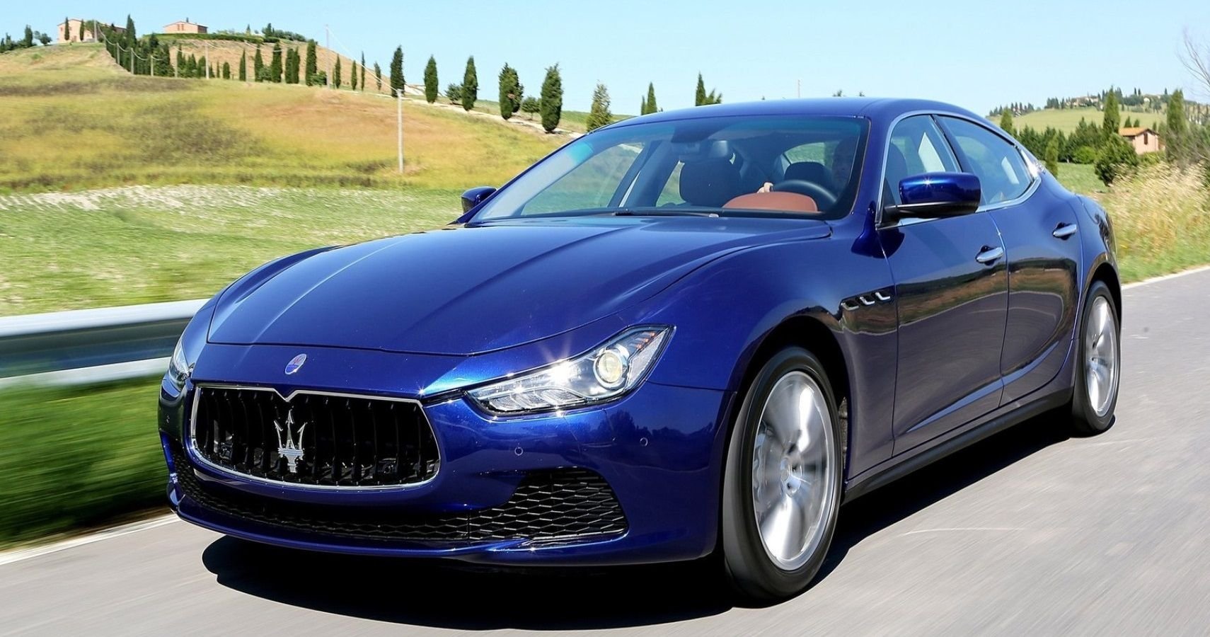 10 Cheap Luxury Cars That Turn Heads Everywhere They Go