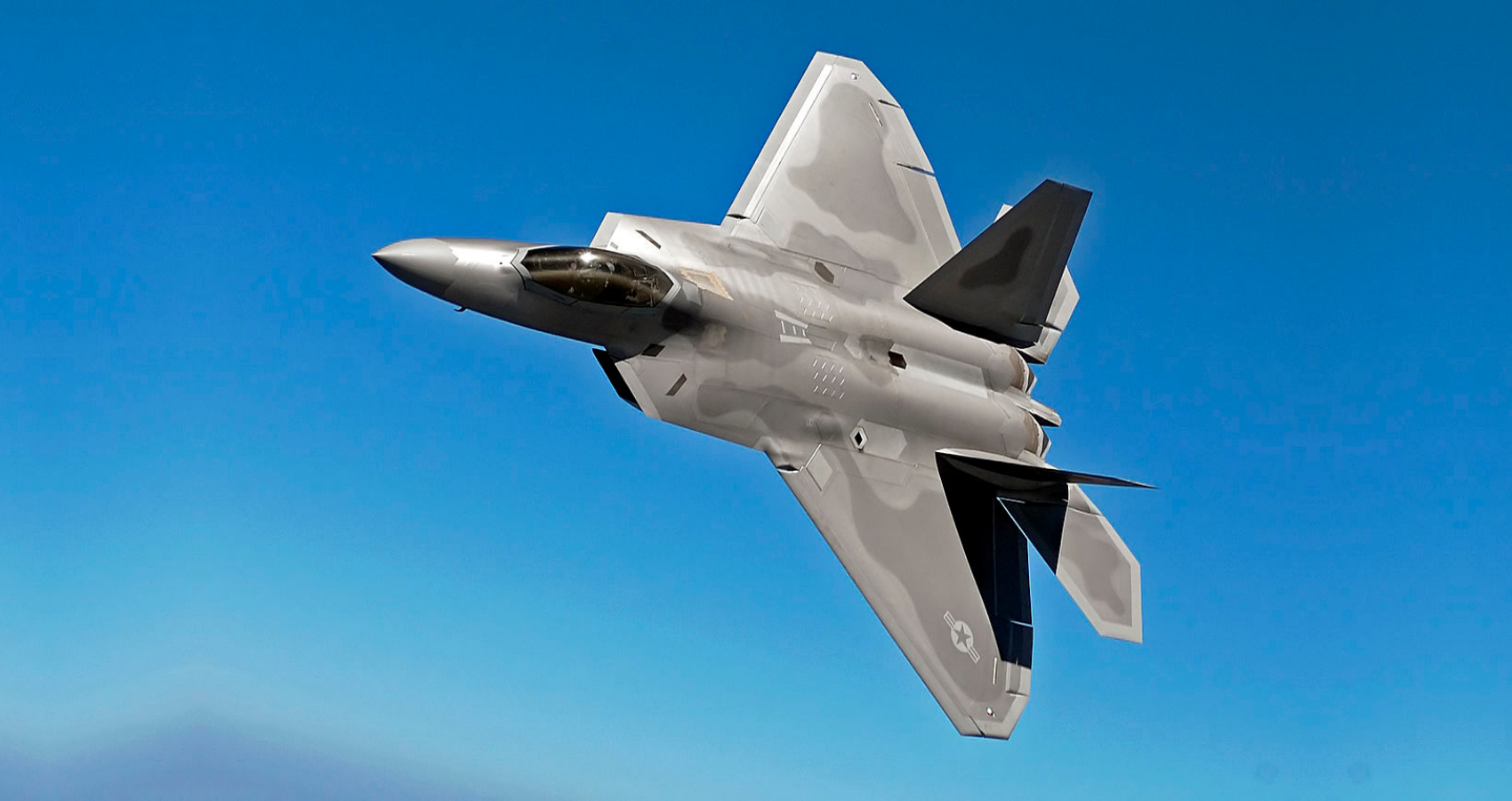 Here's Why The F-22 Raptor Can't Be Exported