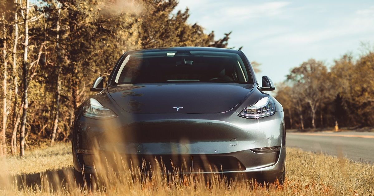 Here's How The Tesla Model Y Compares With The Volkswagen ID.4