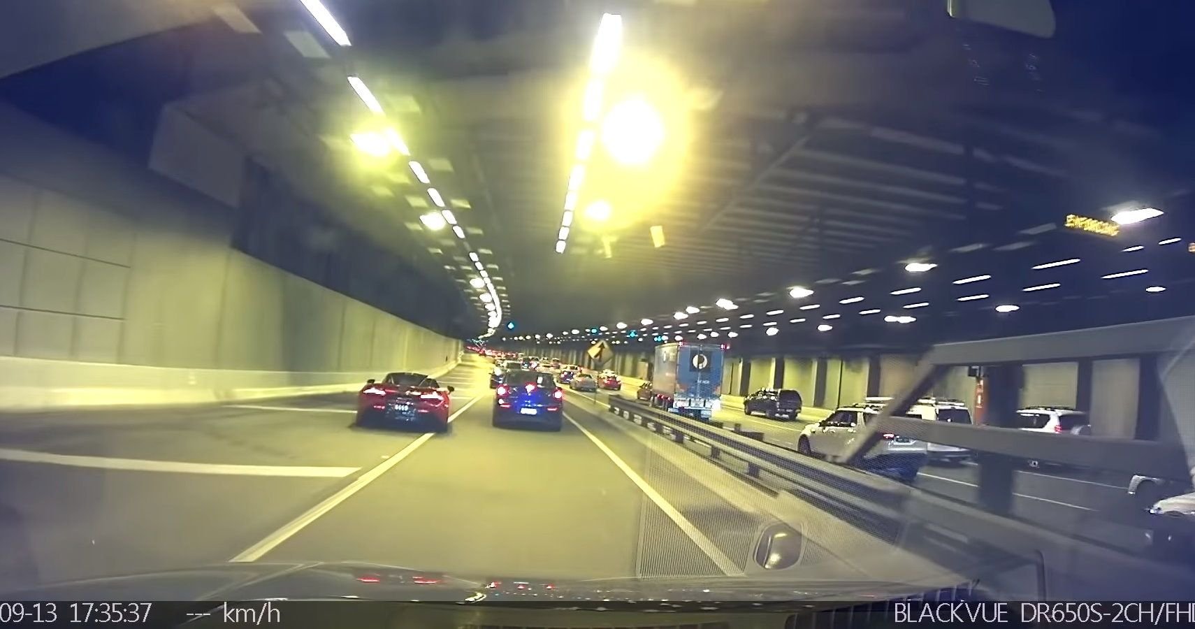 Watch A McLaren Driver Get Arrested For Driving In The Emergency Lane
