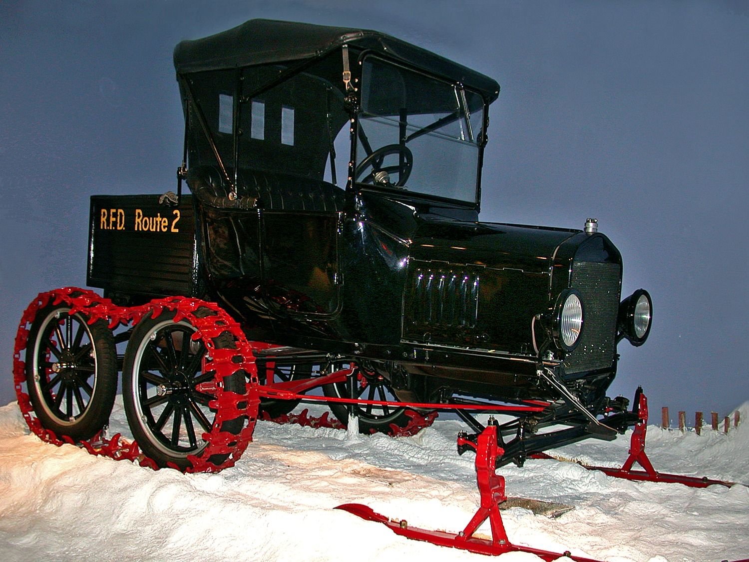 This Is How A Ford Model T Became The World's First Snowmobile