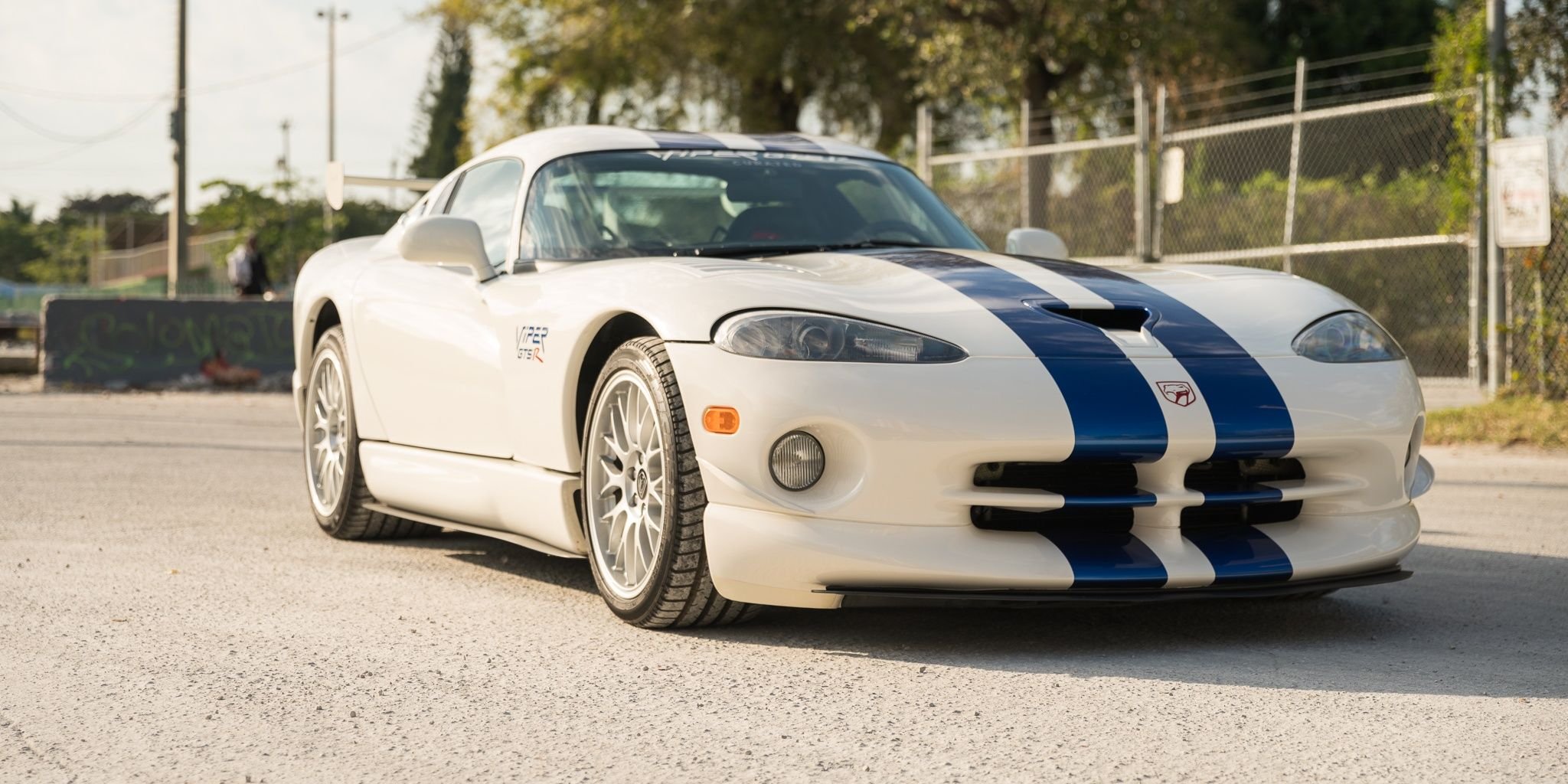 10 Greatest Dodge Vipers That Make Us Yearn For Its Comeback