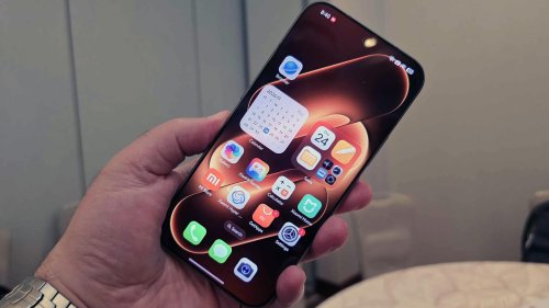 Xiaomi 18 Pro Max Debuts With Snapdragon 8 Elite Extreme Gen 6 And Split-Screen Privacy Display