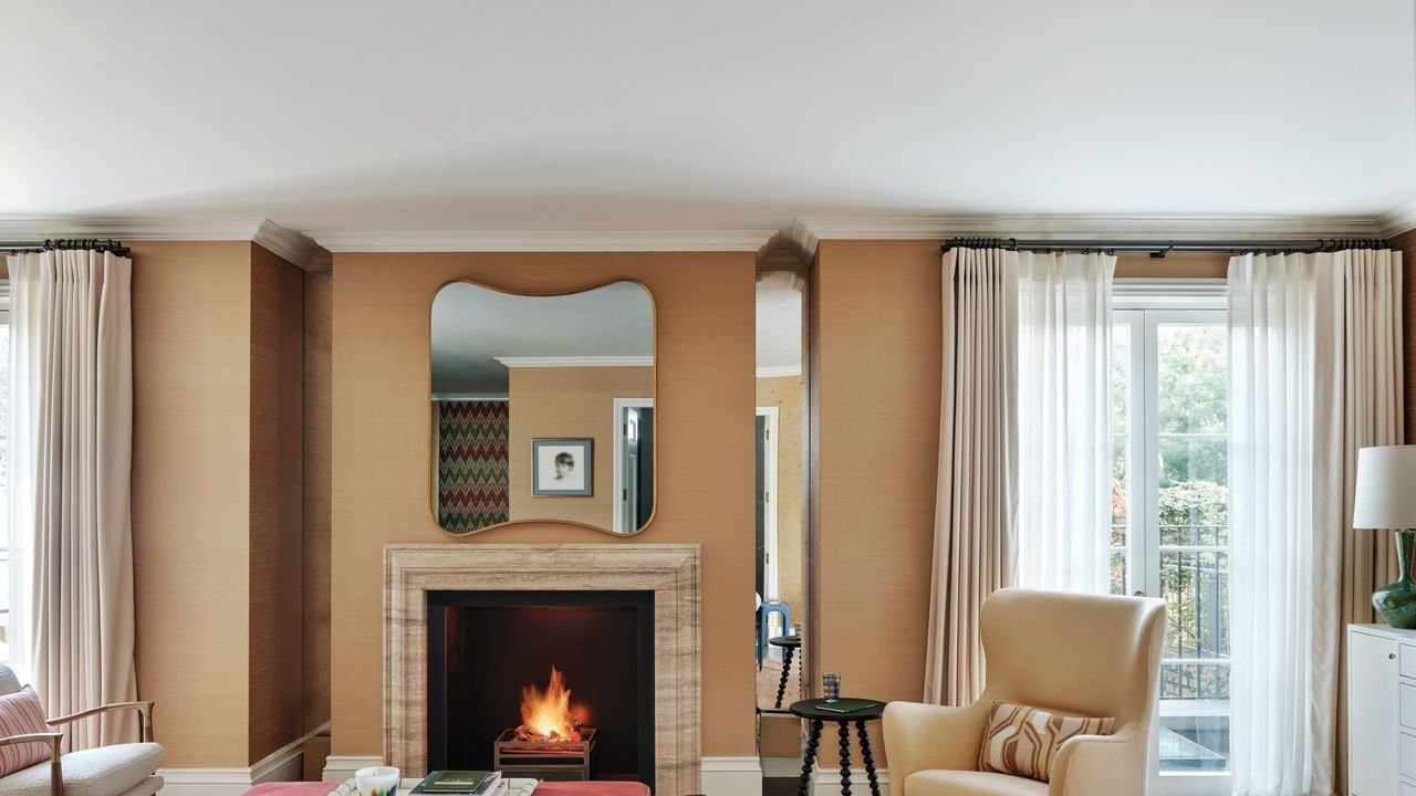 Anatomy of a Room: a Chelsea townhouse sitting room by Taylor & Turner