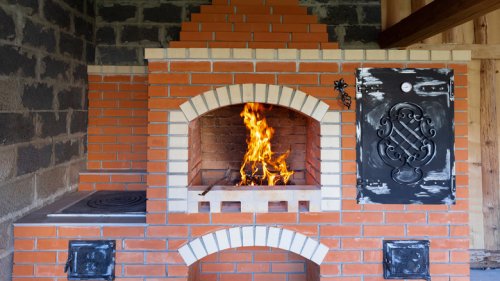 TikTok Takes Your Kitchen To The Backyard With This Simple Brick Oven DIY