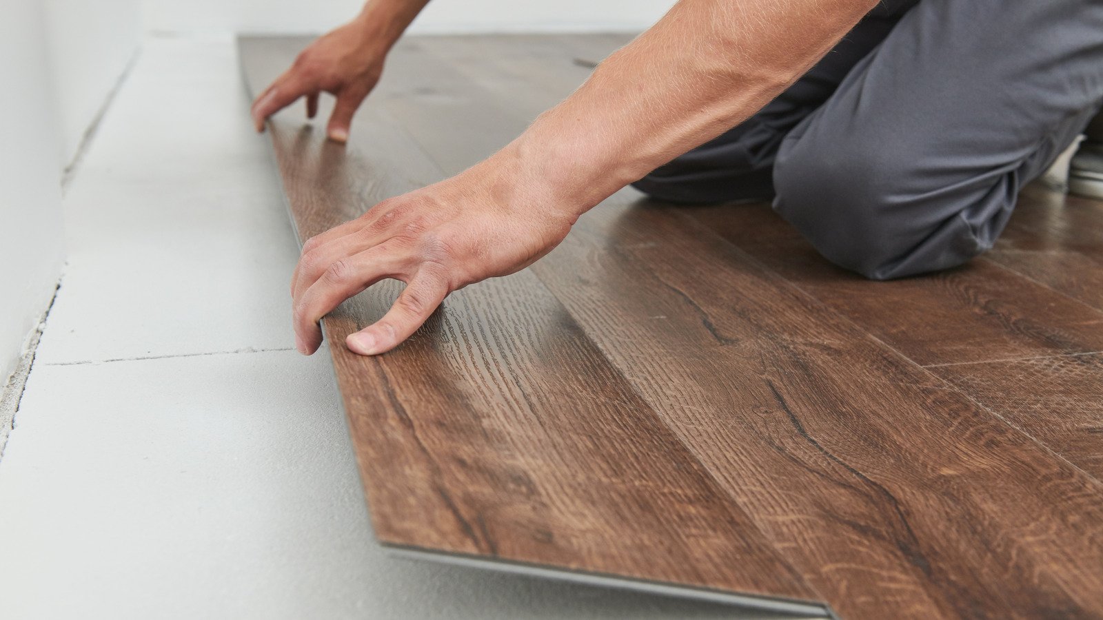 The Real Reason Laminate Flooring Is Better Than Hardwood - House Digest