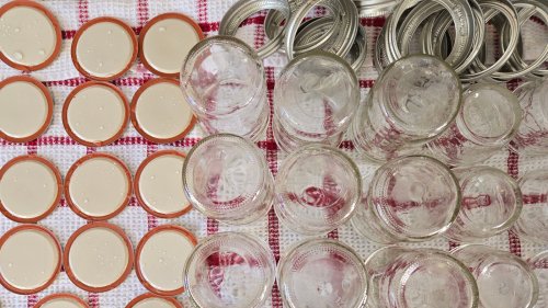 The Genius Hack You Can Achieve When You Combine A Mason Jar With A Coffee Mate Lid