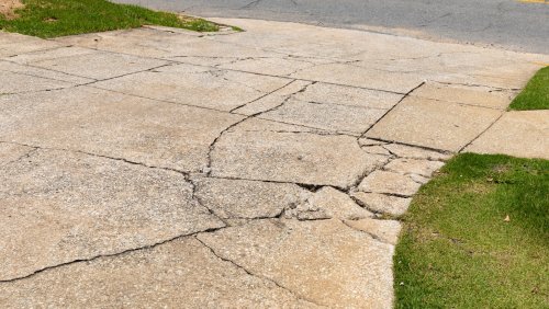 Here's How Much It'll Cost You To Repair Your Cracked Concrete Driveway