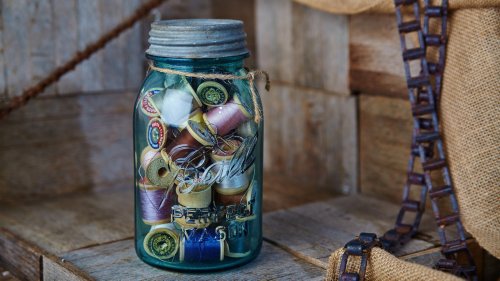 What Number To Look For On Mason Jars For A More Valuable Thrift Haul