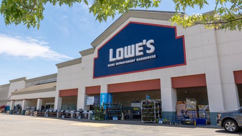 The Lowe's Woodcutting Service You Might Not Know About