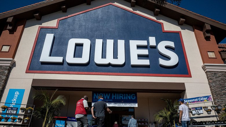 Mistakes Everyone Makes When Shopping At Lowe's