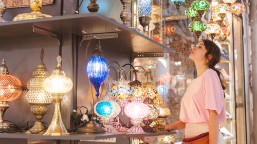 The Vintage Lamp That's Making A Huge Comeback