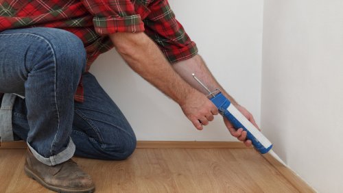How To DIY Caulk Your Baseboards