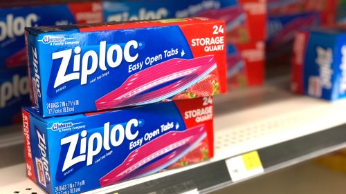 Why It's Time To Ditch The Resealable Plastic Baggies (And What You Should Use Instead)