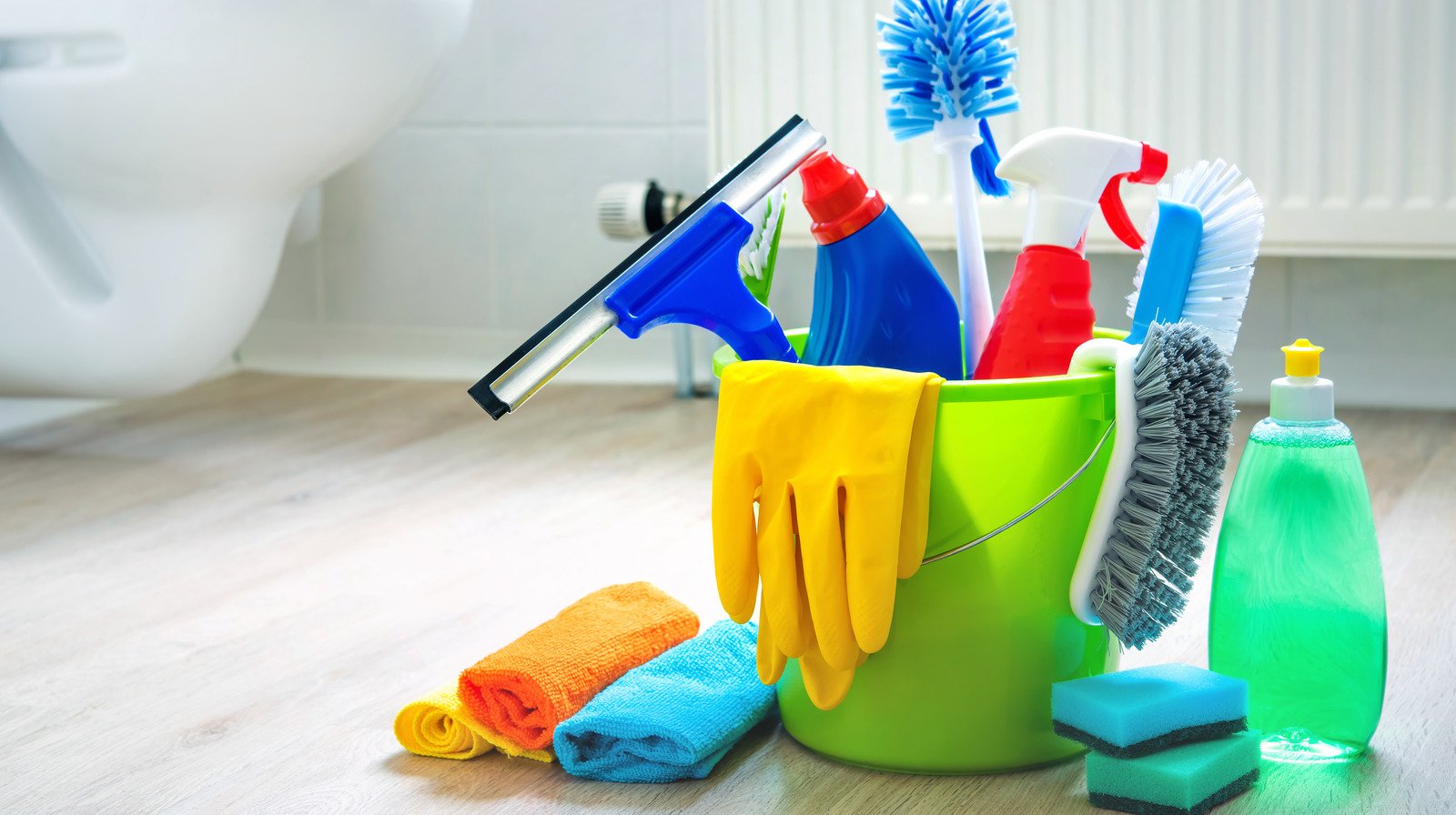 How Should You Really Be Cleaning Your Cleaning Supplies - House Digest