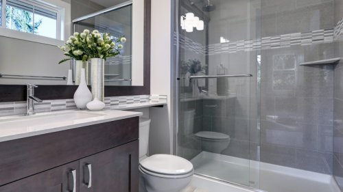 25 Walk-In Showers That Won't Make A Small Bathroom Feel Cramped