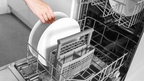 Is It Safe To Use Vinegar In A Dishwasher?