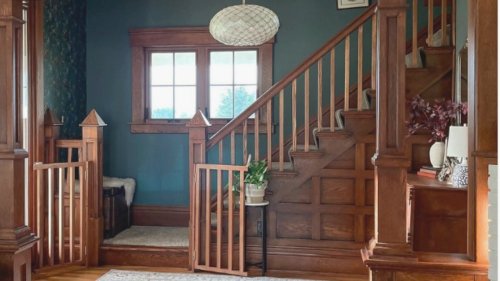15 Paint Colors For Your Walls That Will Complement Natural Wood Trim