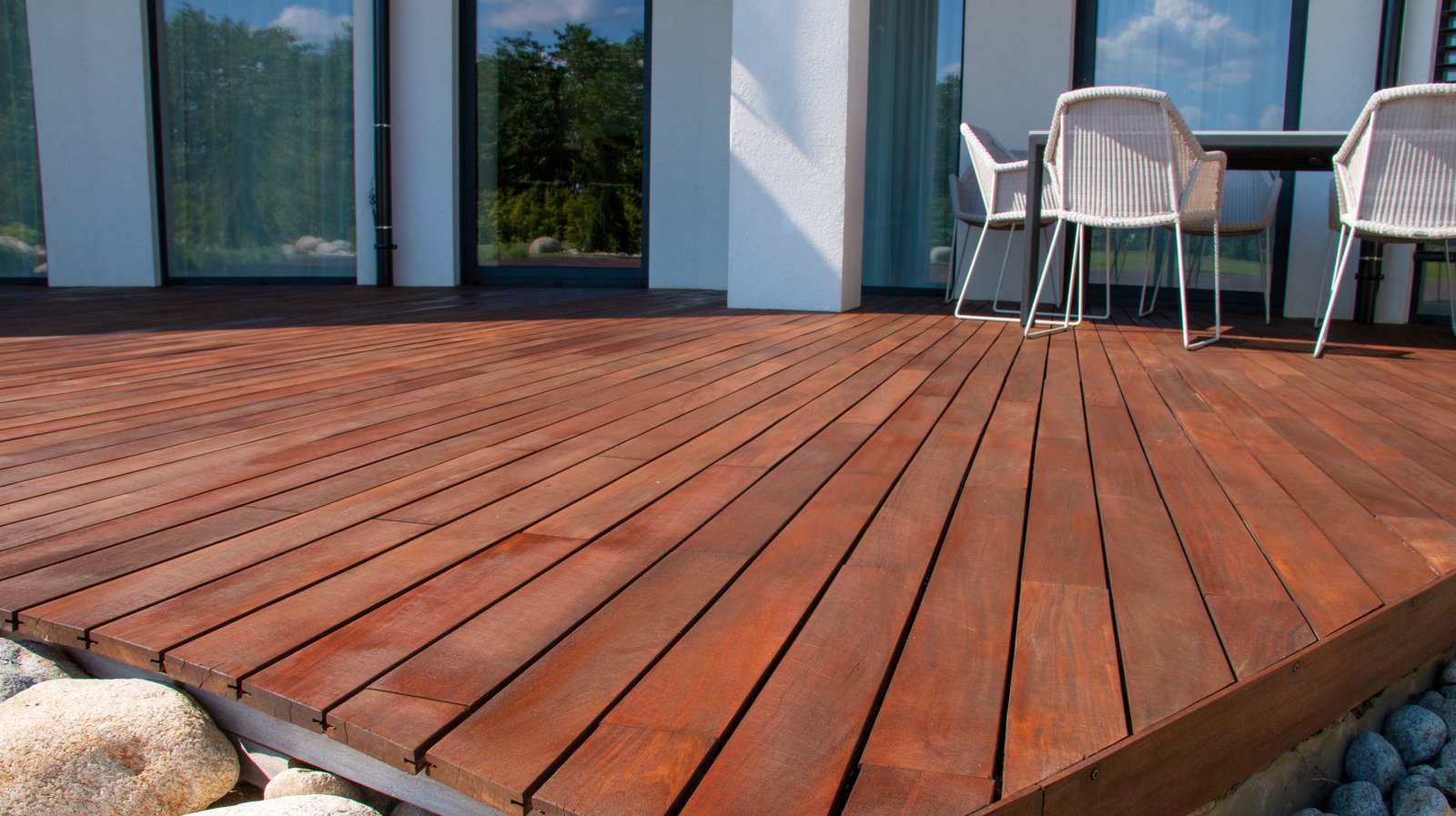 5 Clever Tips To Help You Build The Perfect Deck