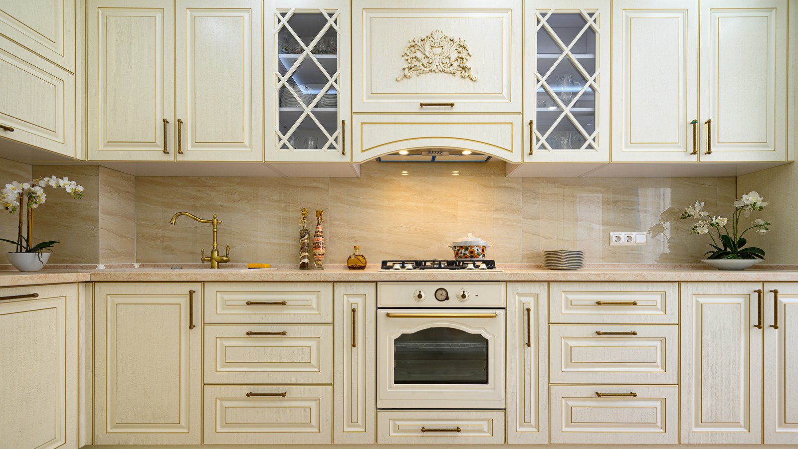 Do Your Kitchen Cabinets Need To Be Symmetrical?
