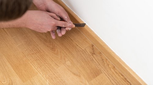 How To Effectively Remove Caulk From Your Surfaces