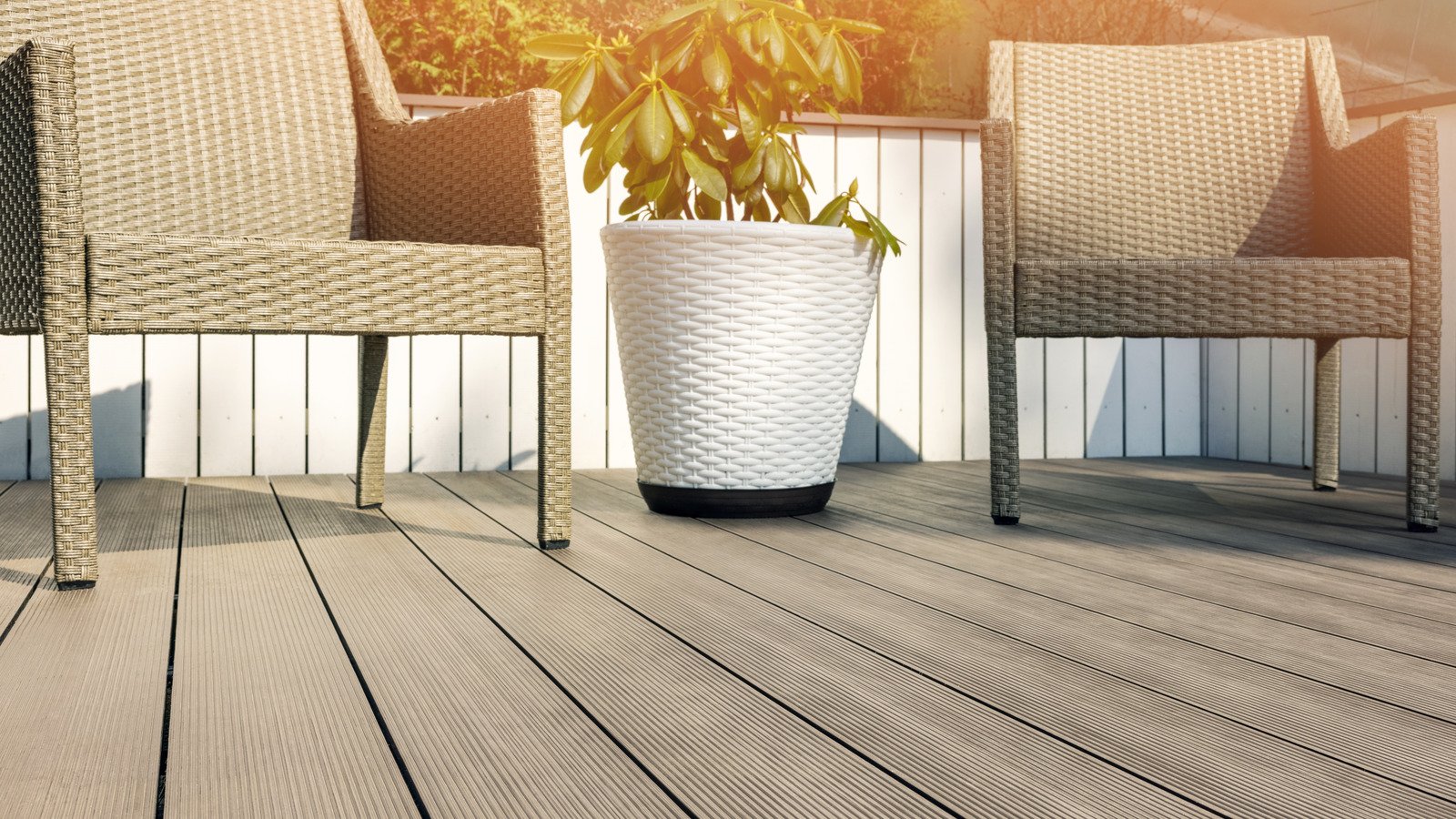 The Deck Cleaning Tricks You Should Be Using Yourself