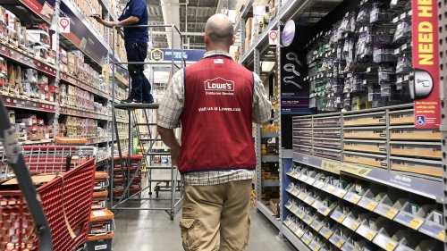 Lowe's Q2 Earnings Show The Seasonal Products Shoppers Didn't Buy This Summer