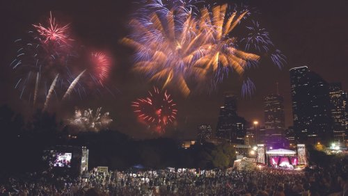Here’s Where to Catch Dinner and a Show this Fourth of July!