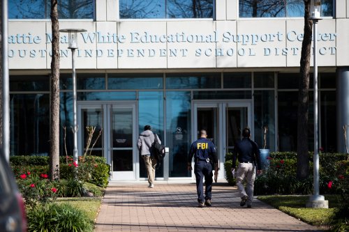 Federal trial begins for former HISD COO and ex-NFL player in alleged bribery scheme