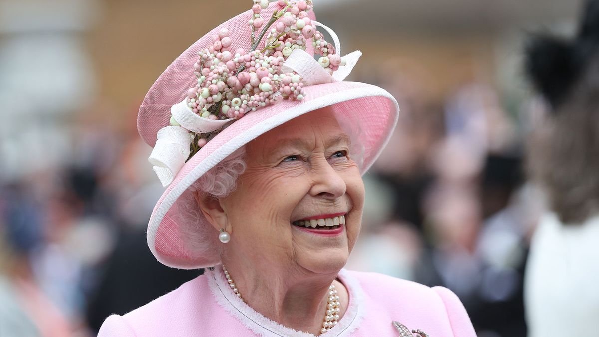 How Much Power Does Queen Elizabeth Really Have?