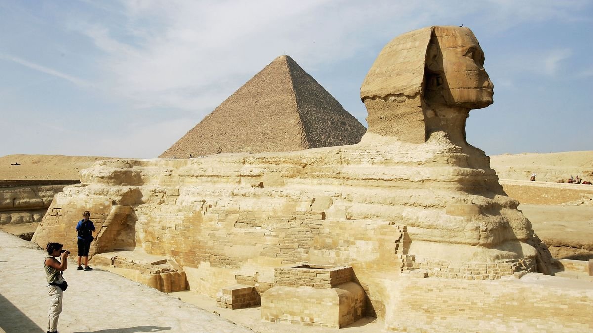 Egyptian Pyramids Built with Ramps, Not Alien Technology