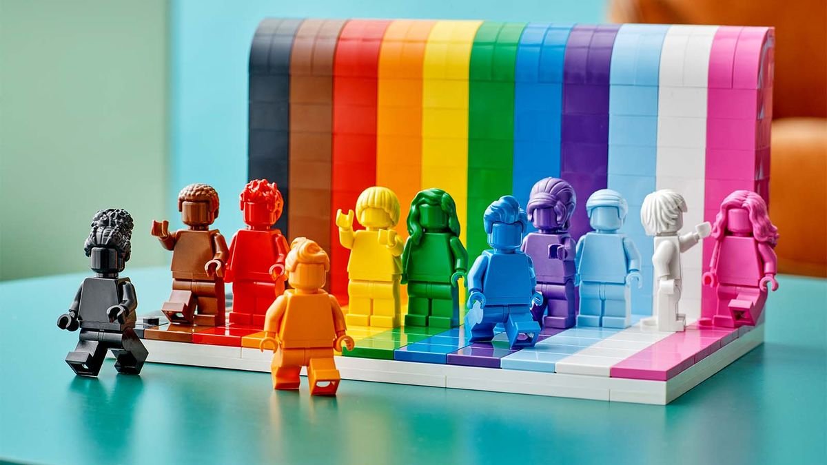 New Pride LEGO Set Illustrates 'Everyone Is Awesome!'