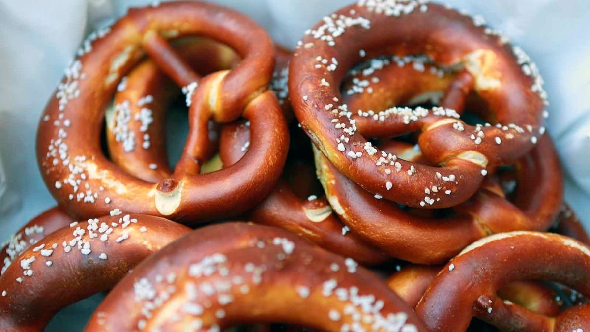 10 Totally Twisted Pretzel Facts