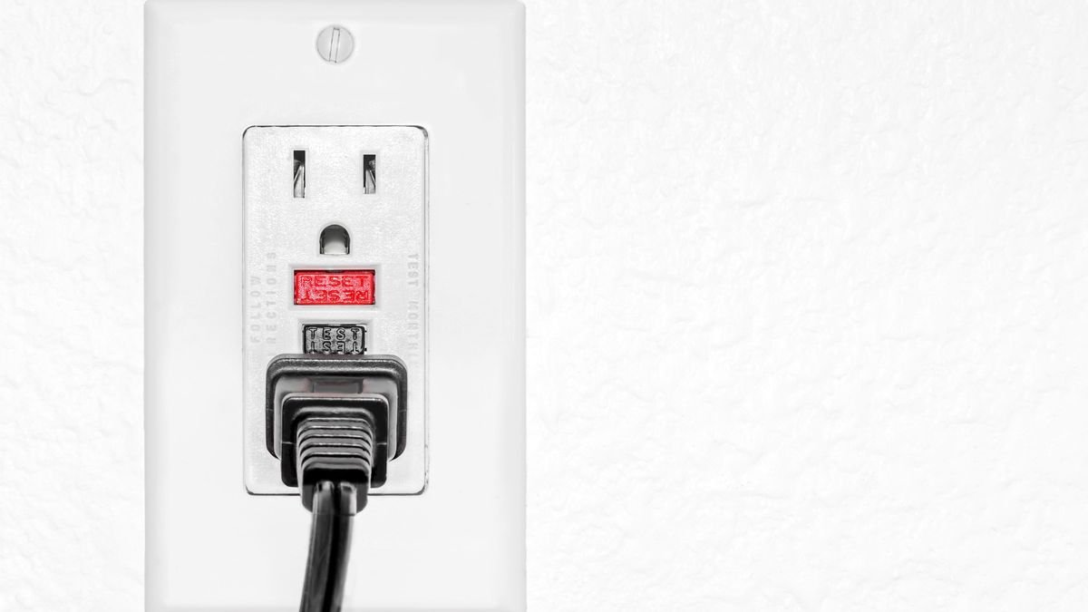 How Does a GFCI Outlet Work?