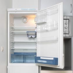 5 Tips for Cleaning Your Refrigerator Quickly