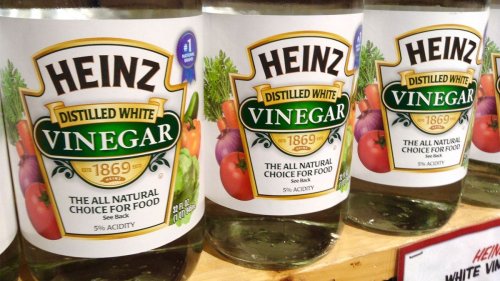 What's the Difference Between Cleaning Vinegar and White Vinegar?