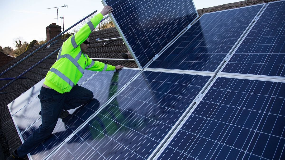 Study Says Solar Panels on Half of Roofs Could Meet World's Electricity Needs