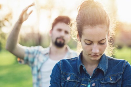 How to Tell If She’s Cheating: Common Clues and Behaviors