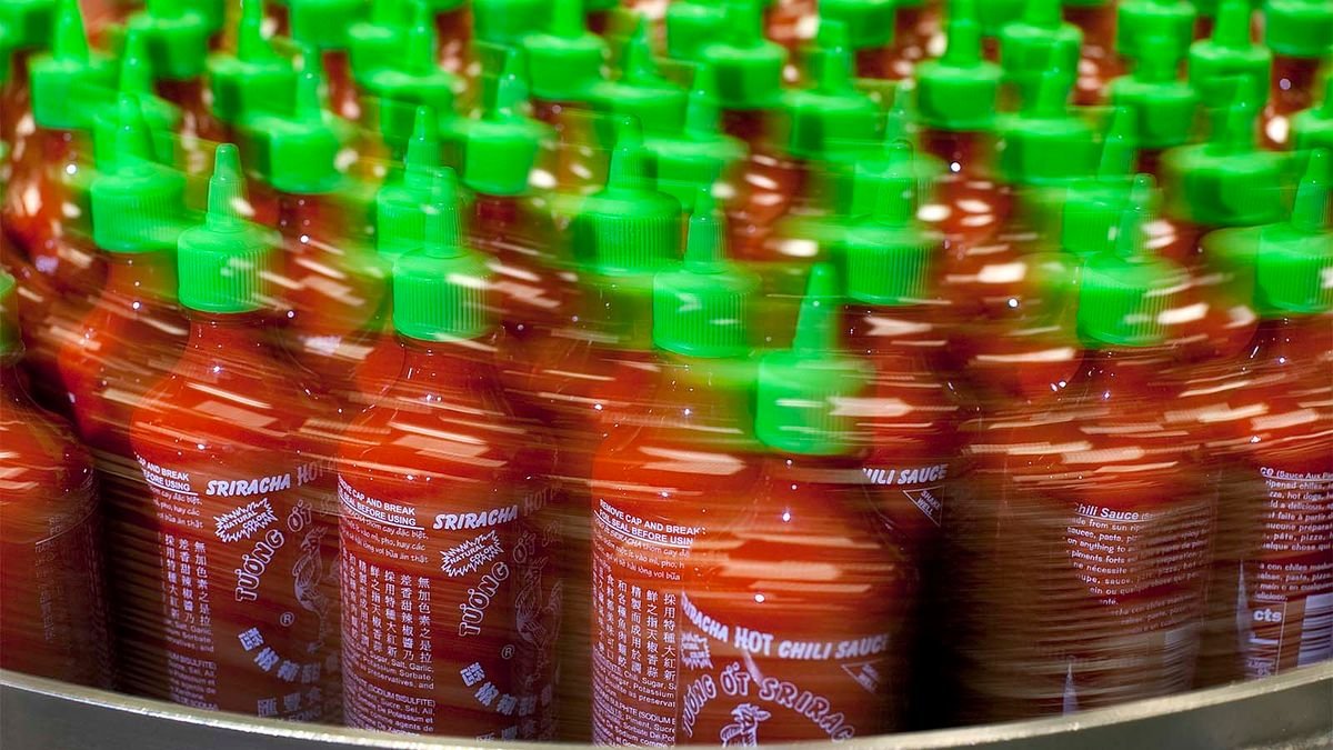 Why Sriracha Is Everybody's Favorite Hot Sauce