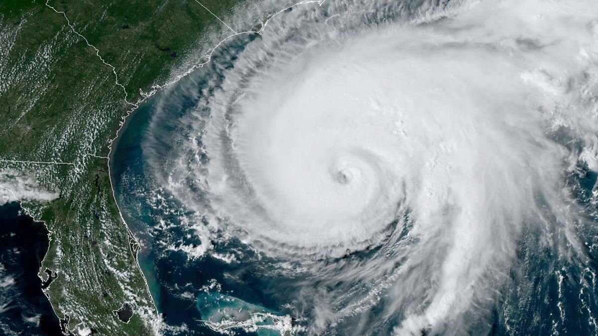 Here's How Scientists Predict the Next Hurricane Season
