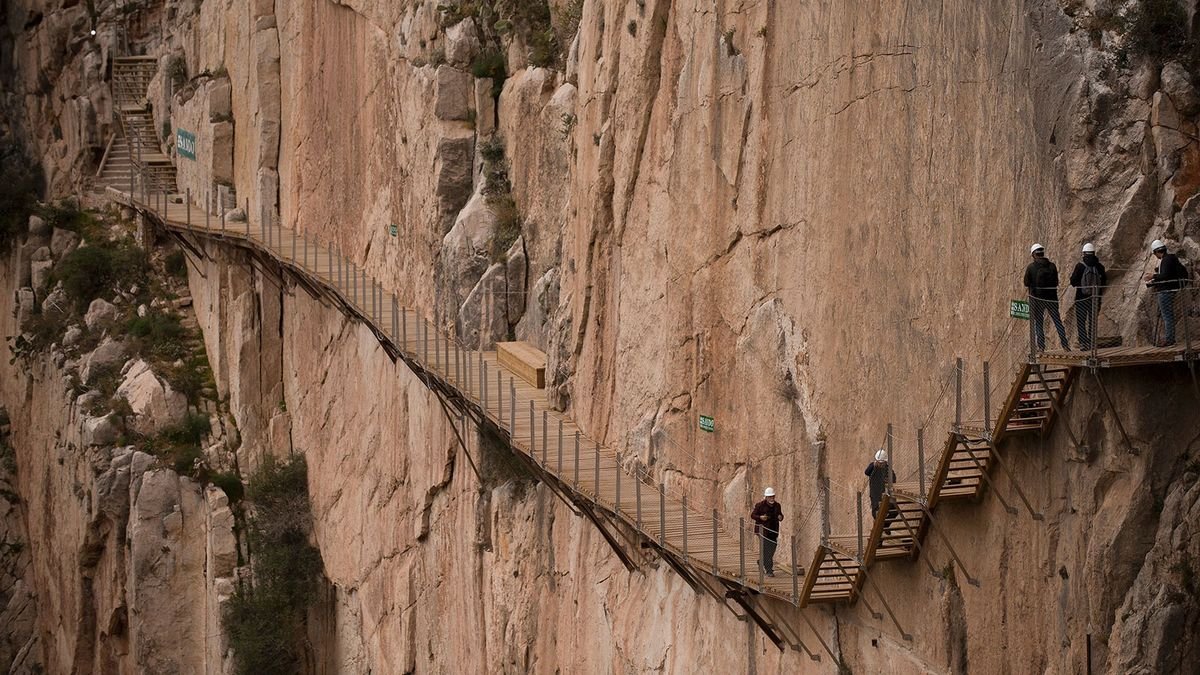 Hiking el Caminito del Rey, Once the World's Most Dangerous Trail