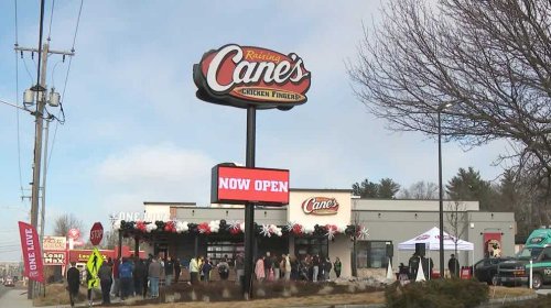 Raising Cane's opens first New Hampshire location in Manchester